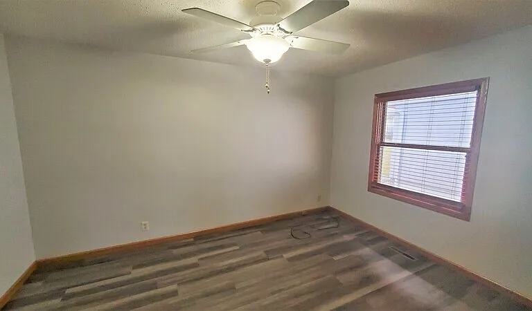 6235 Langdon Ave SW — Photo 11