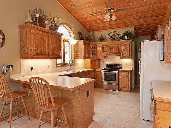 5th image of 617 Shady Glen Ln