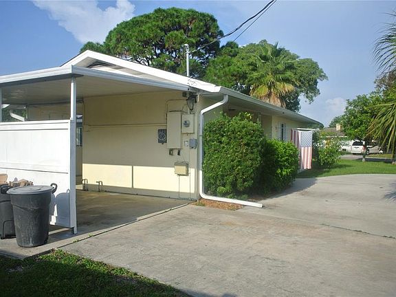 5th image of 2603 38th Ave W
