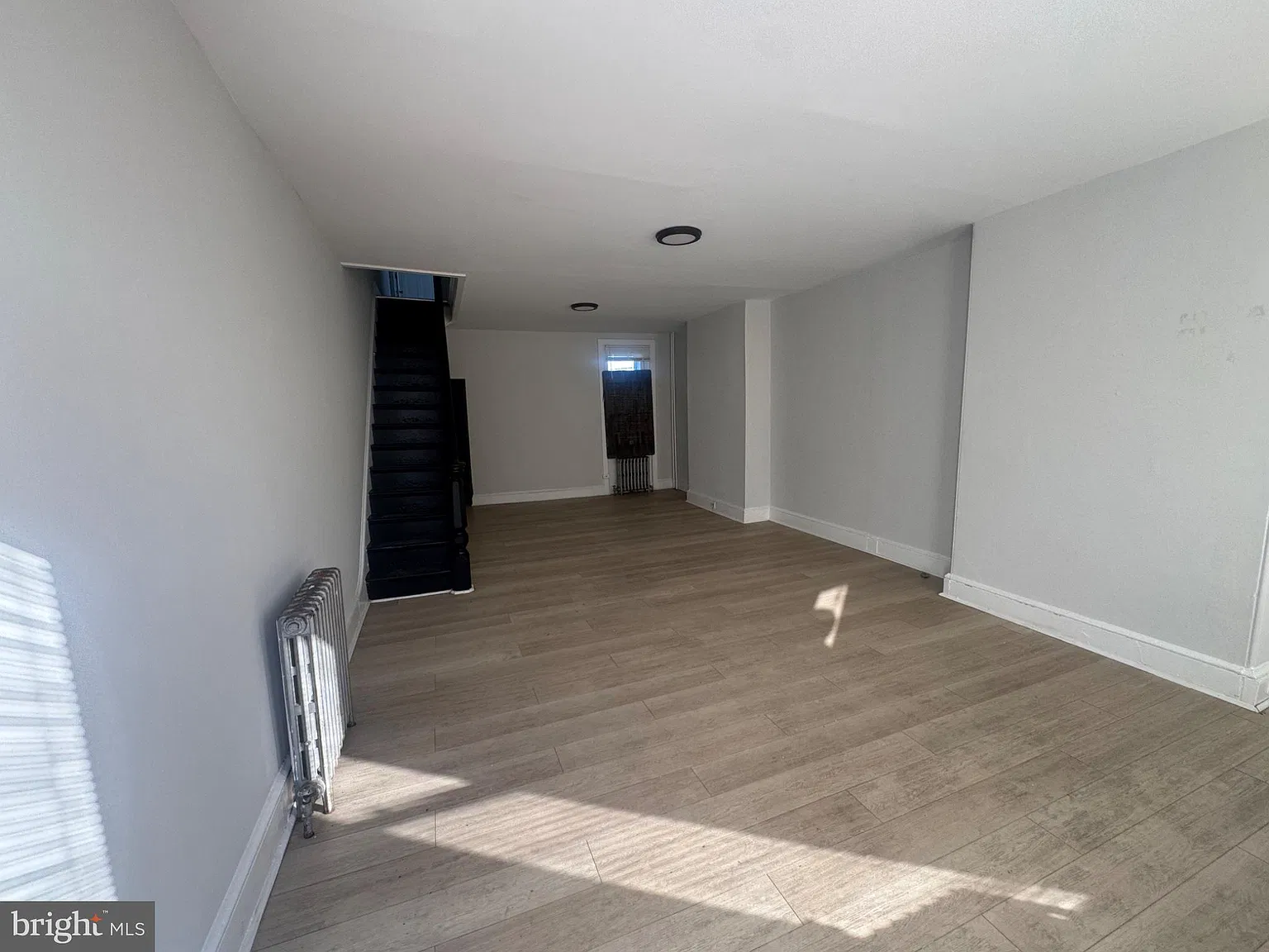 3 bed, 1.5 bath, 1500 sqft, $1,750 — Photo 2