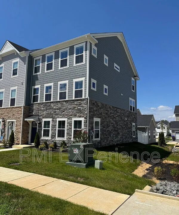 10705 Millport St