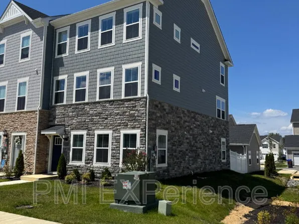 10705 Millport St, White Plains, MD 20695