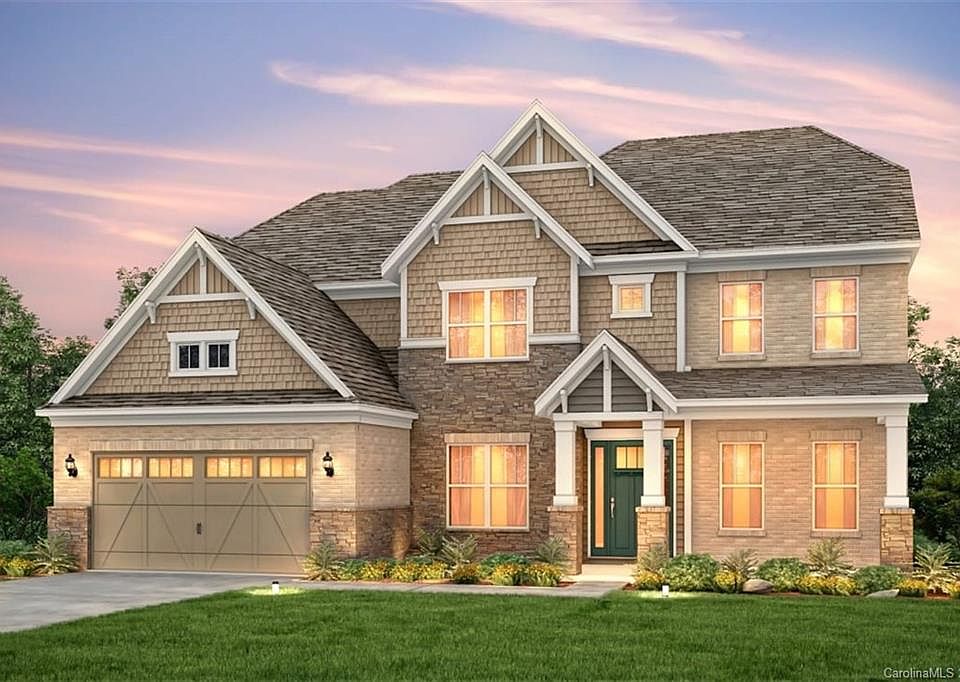 1st image of 624 Vine Ln