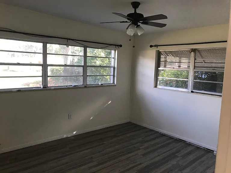 504 Langford Cir — Photo 8