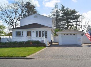 43 Adams Ave, Brentwood, NY 11717