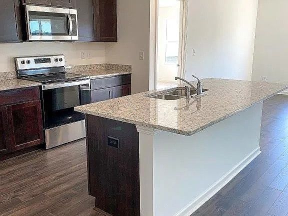 2nd image of 7336 Trestle Pl
