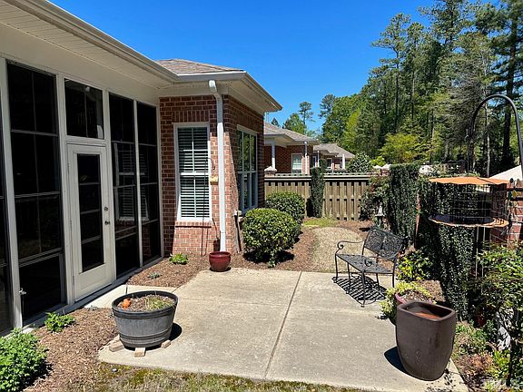 3rd image of 253 Hales Wood Rd
