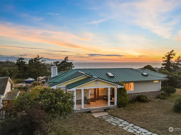 682 El Prado Avenue, Coupeville, WA 98239