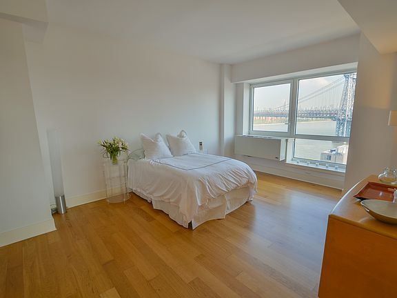 5th image of 440 Kent Ave APT 14D
