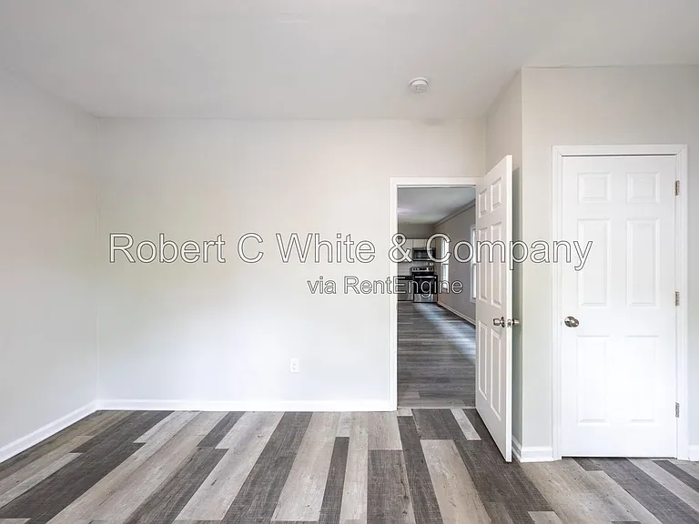687 Winchester Ave #1 — Photo 11