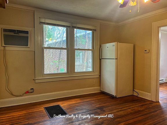 5th image of 2426 Cherry St #2426