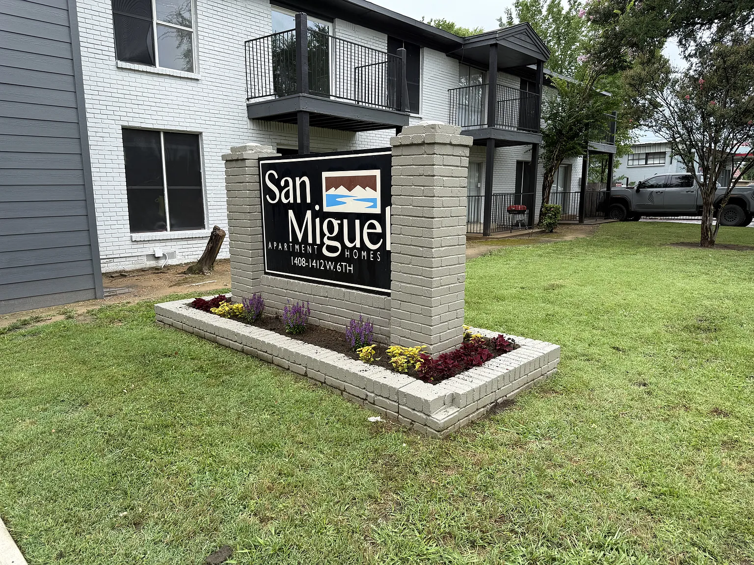 San Miguel Apartments — Photo 1
