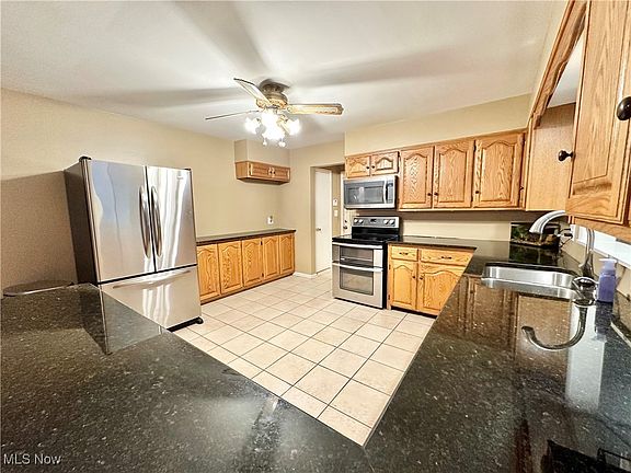 3rd image of 9131 Cain Dr NE