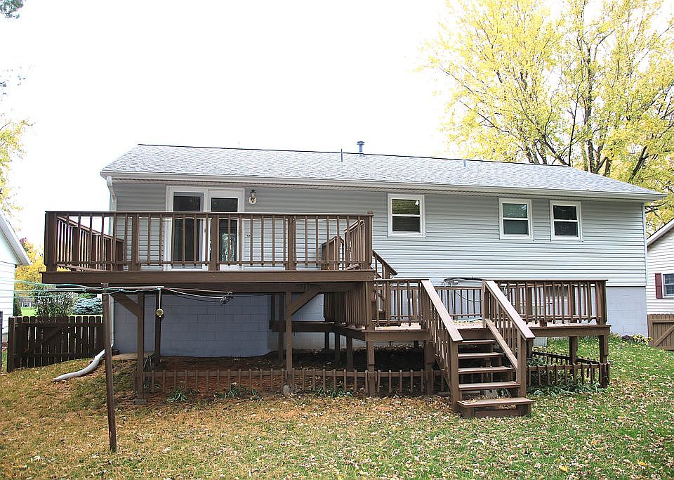 2nd image of 1415 Springdale Dr
