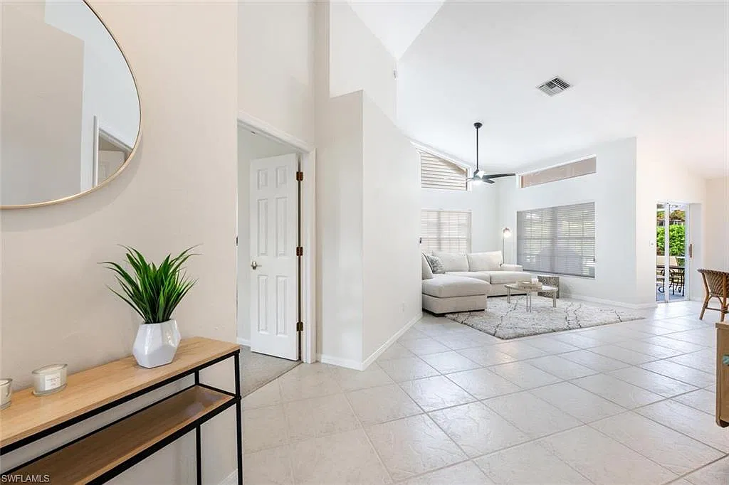 3 bed, 2.0 bath, 1641 sqft, $2,900 — Photo 2