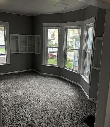 5th image of 445 Woodlawn St SE