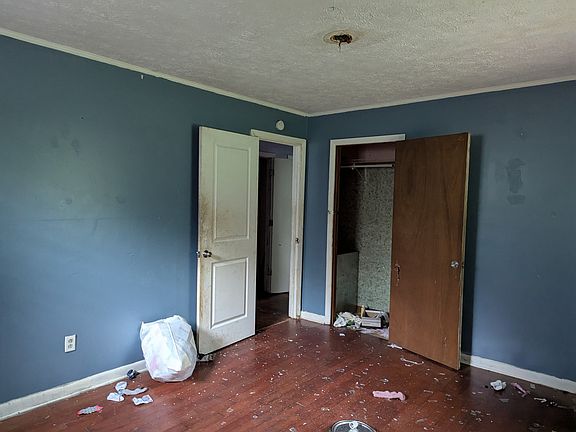 4th image of 4548 S Creek Dr