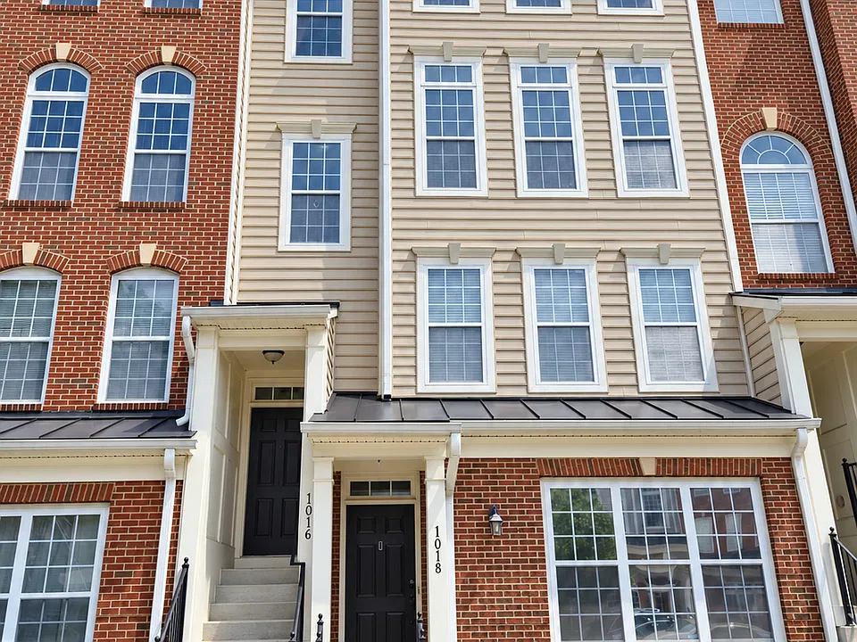 1016 Wood Branch Ct