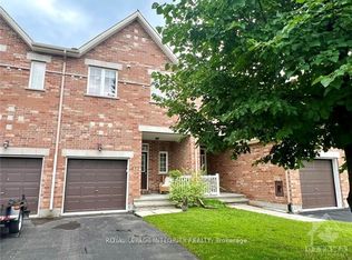 533 Remnor Ave, Ottawa, ON K2T 0A4