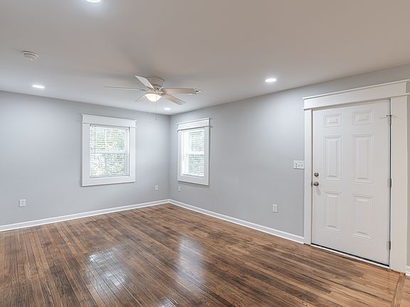 3rd image of 9 Ansley Ct