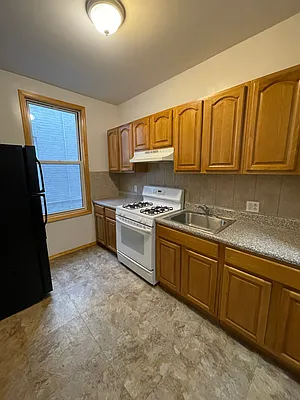 Rented by New York Realty Minimax Inc | media 11