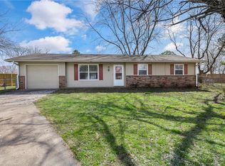 709 SW 3rd St, Bentonville, AR 72712
