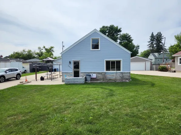 5971 South 32nd STREET, Greenfield, WI 53221