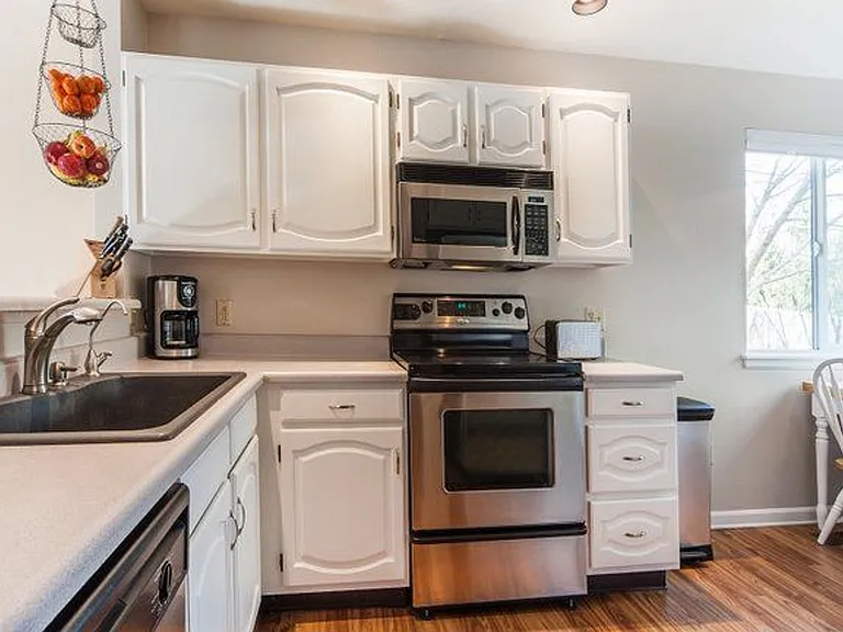 437 Grouse Ct — Photo 7