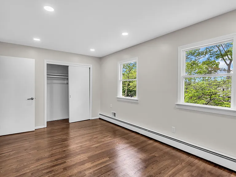 321 Marc Dr — Photo 28