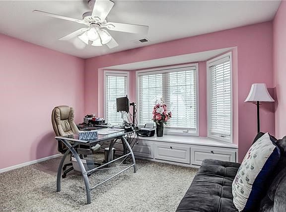 4th image of 1015 Redwood Ln