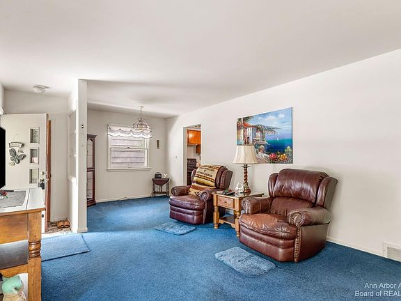 5th image of 816 Carbeck Dr