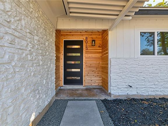 3rd image of 8015 Logwood Dr