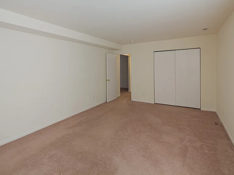 Kingswick Apartments — Photo 30