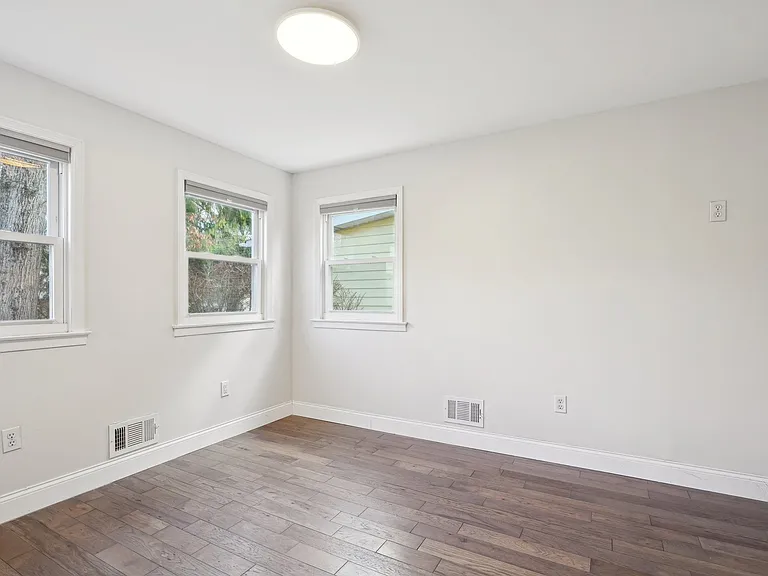 41 Brookside Ave — Photo 15