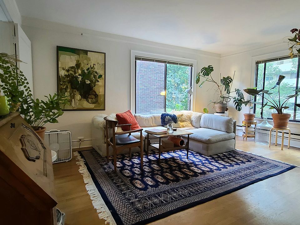 1st image of 532 Belmont Ave E #301