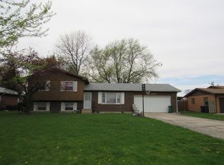 1209 Prairie Ln, Yorkville, IL 60560