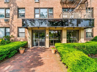 1 Birchwood #2J, Mineola, NY, 11501