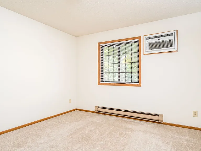 Woodcrest Townhomes — Photo 25