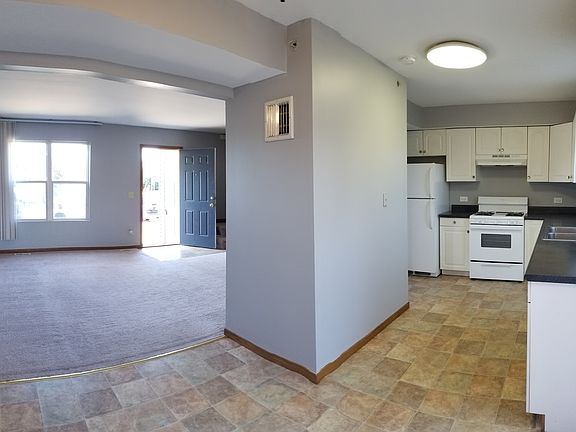 3rd image of 1109 Morningside Dr APT 4
