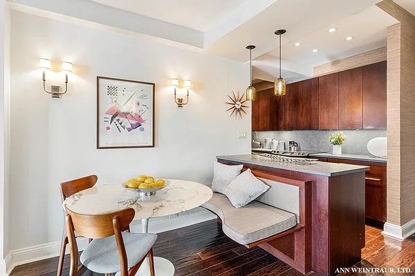 Sold by Ann Weintraub, Ltd. | media 3