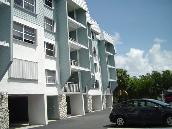 4th image of 1901 S Roosevelt Blvd APT 305E
