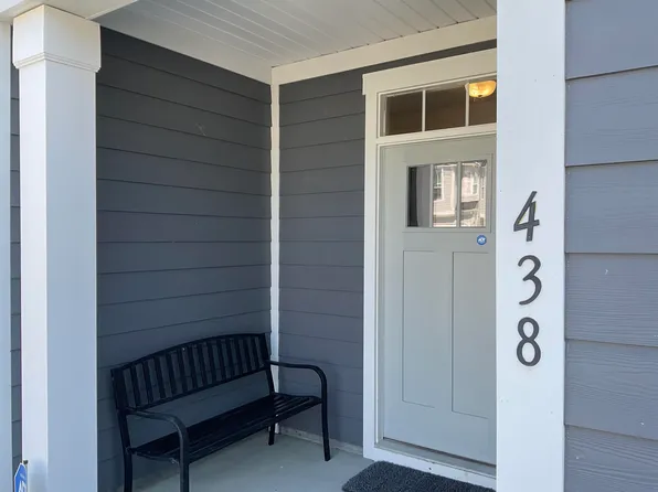 438 Trotters Ln, Moncks Corner, SC 29461