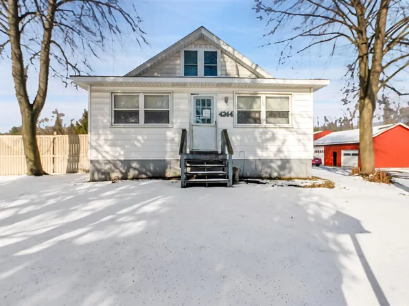 4244 W Water St, Port Huron, MI 48060