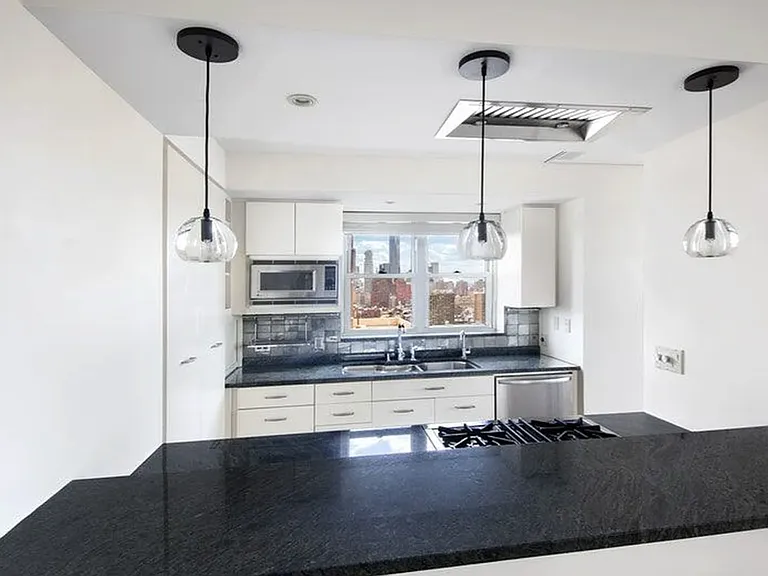 60 E 8th St #34B — Photo 7
