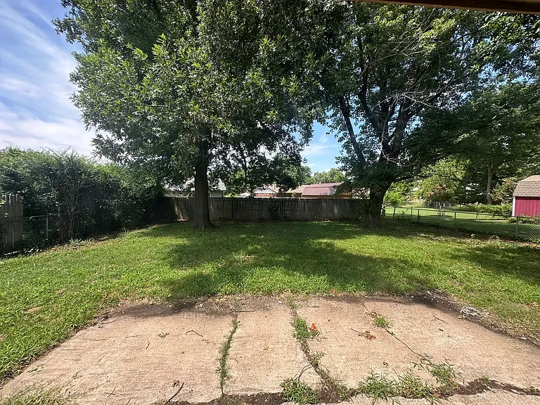 1312 W Pittsburg St — Photo 19