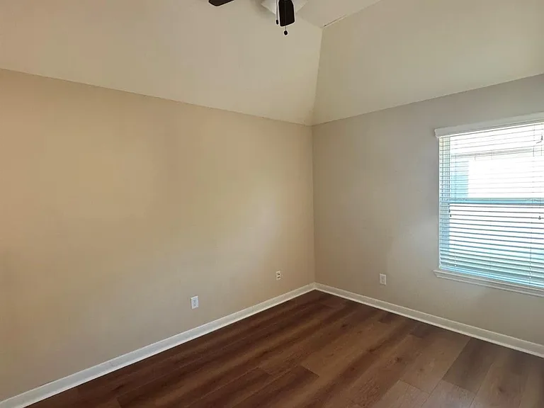 26310 Creston Woods Dr — Photo 16