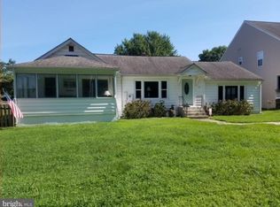106 5th St, Colonial Beach, VA 22443