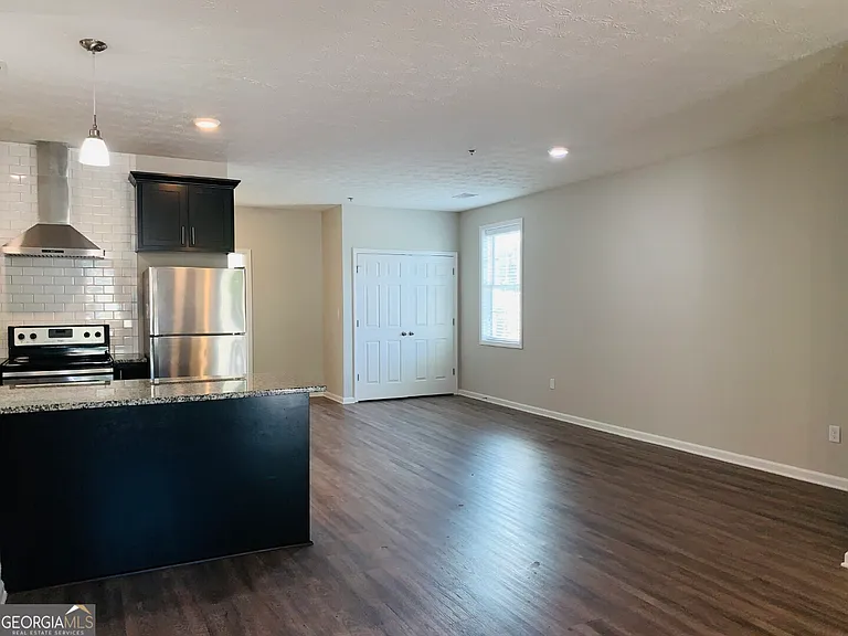 621 Jefferson St #A — Photo 3
