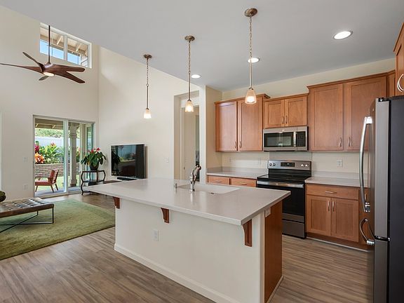 4th image of 189 Kuena Ln