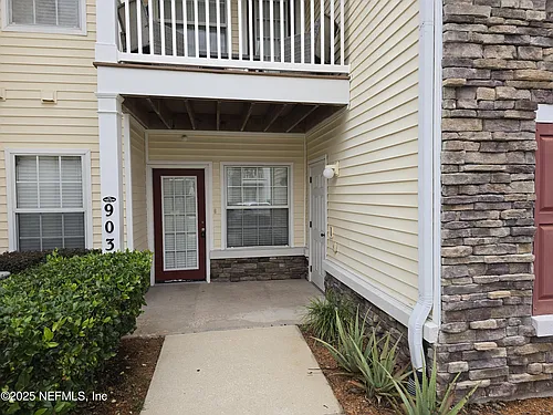 575 Oakleaf Plantation Pkwy Photo 1
